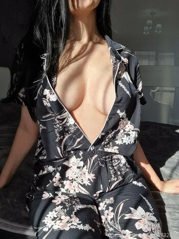 Atomicbrunette18