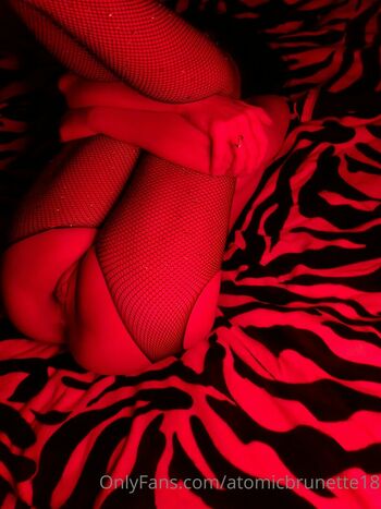 Atomicbrunette18