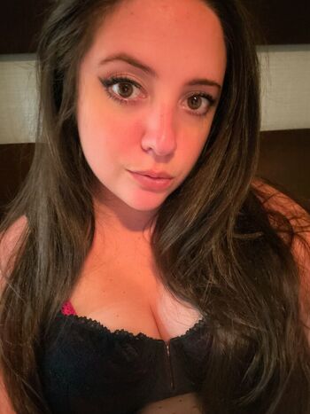 ava_hadley