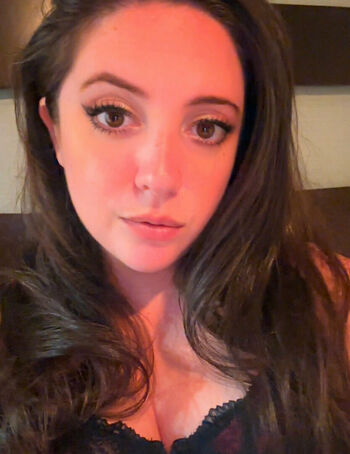 ava_hadley