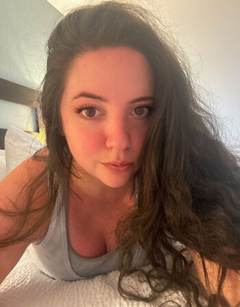 ava_hadley