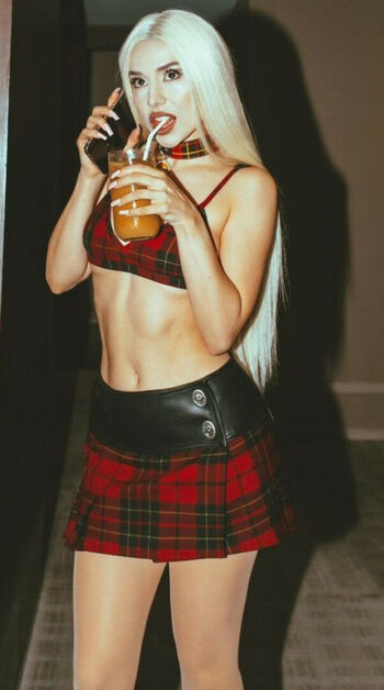 Ava Max