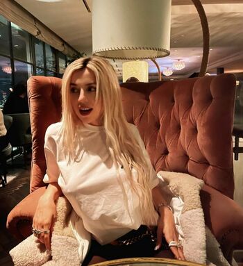 Ava Max
