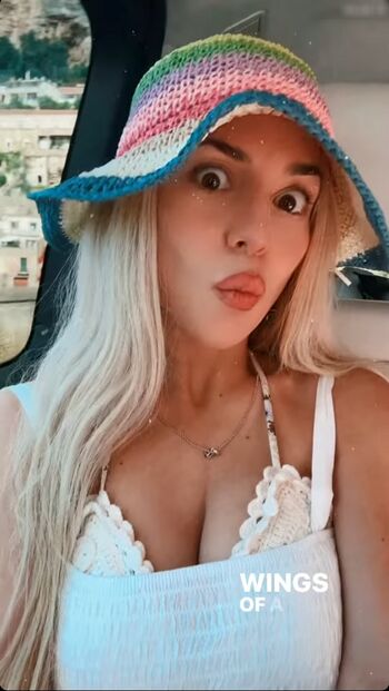 Ava Max