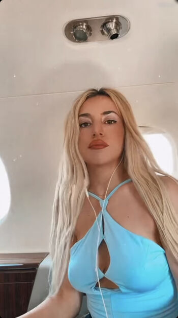 Ava Max