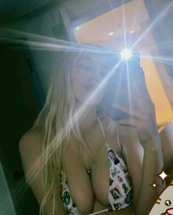 Ava Max