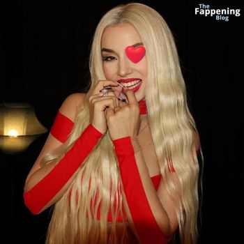 Ava Max