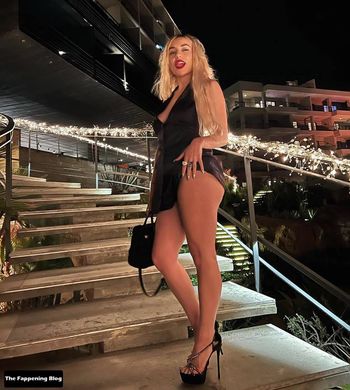 Ava Max