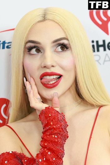 Ava Max