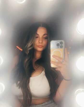 Ava Schillaci