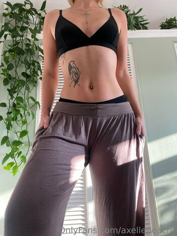 Axellepeach_