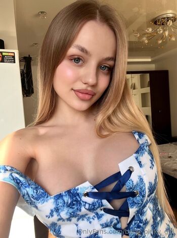 baby_pinky_girl