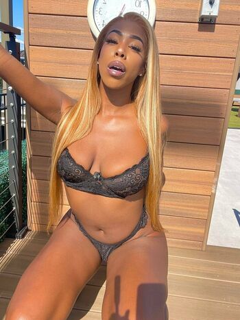 babygirlnaomii