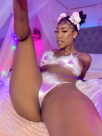 babygirlnaomii
