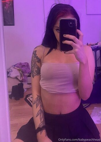 babypeachhead