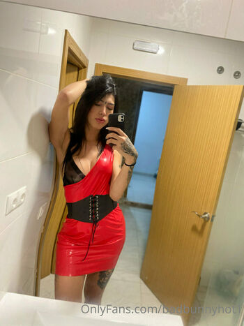 badbunnyhot1