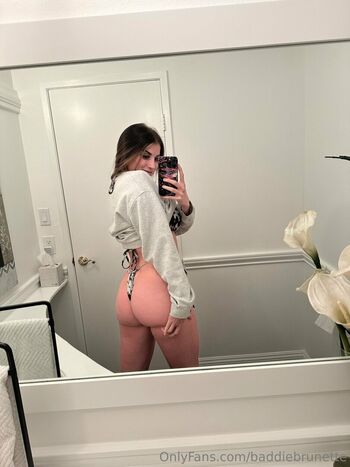 baddiebrunette