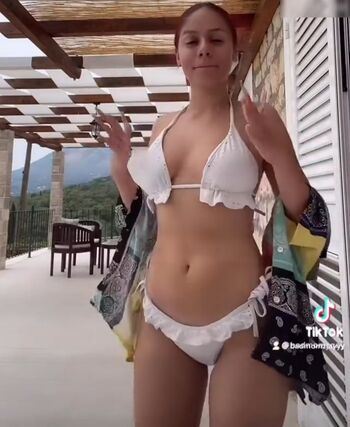 Badmómzjay