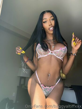 baggyaltiffxxx