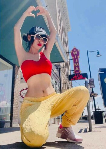 Bai Ling