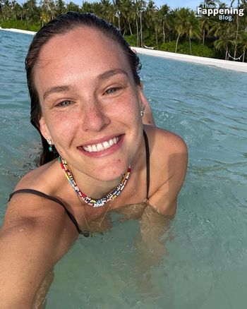 Bar Refaeli