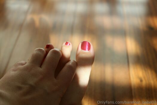 barefoot_babe02