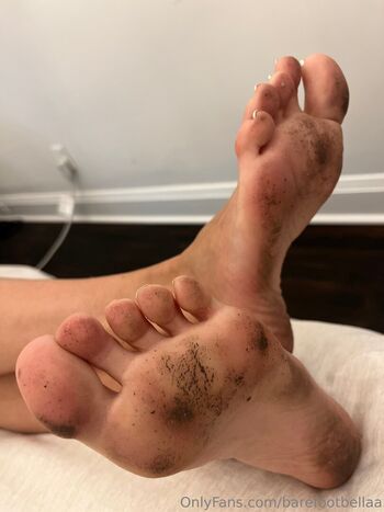 barefootbellaa