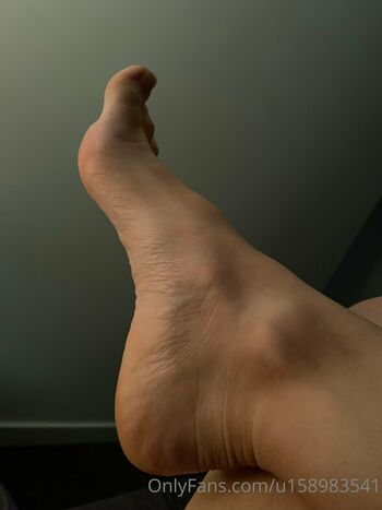 barefootlibran