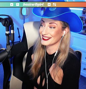 BasicWitGirl