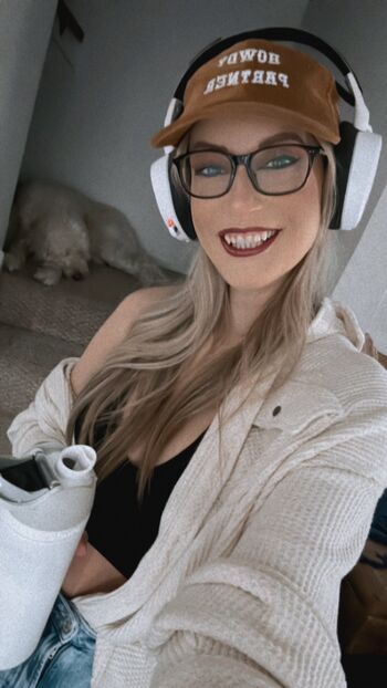 BasicWitGirl