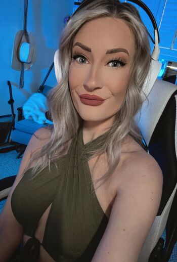 BasicWitGirl