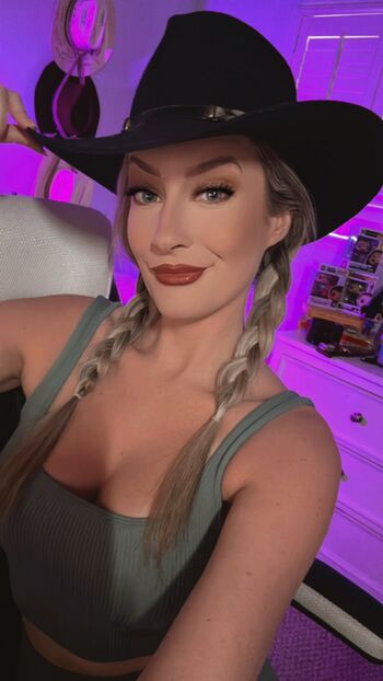 BasicWitGirl