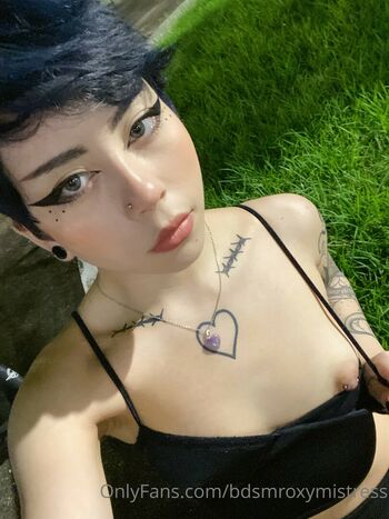 bdsmmistressroxy