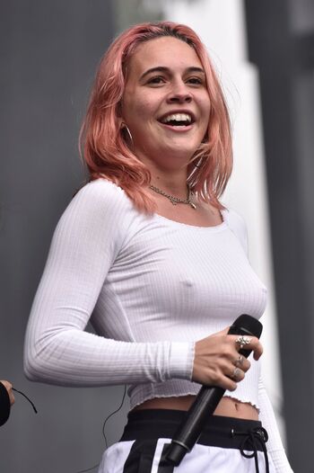 Bea Miller