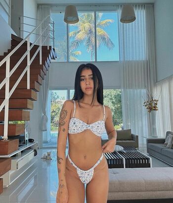 Beca Barreto