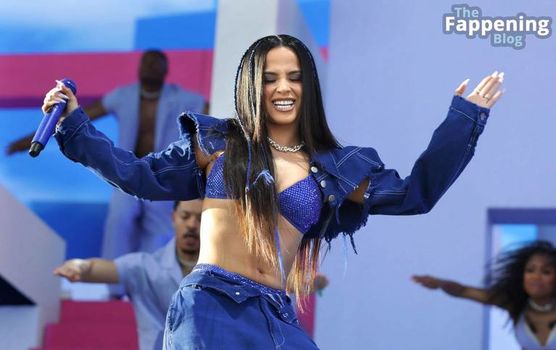 Becky G