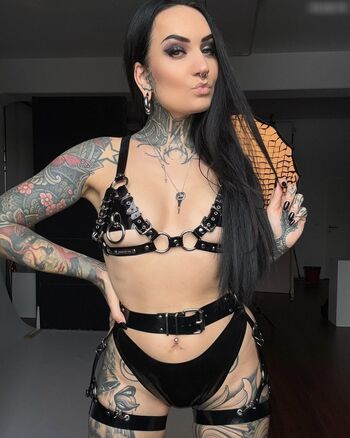 Bella Isadora