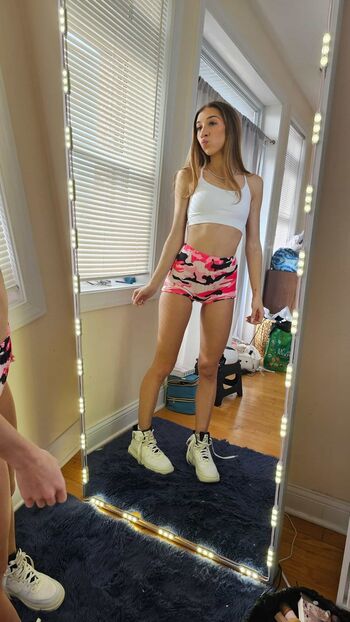 Bella Jade