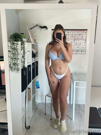 Bella the vettt