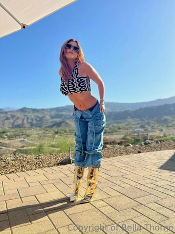 Bella Thorne