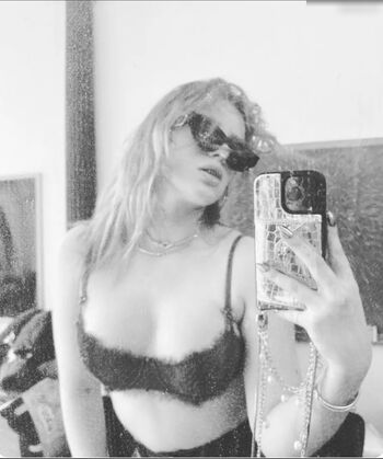 Bella Thorne