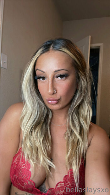 bellaslaysxo