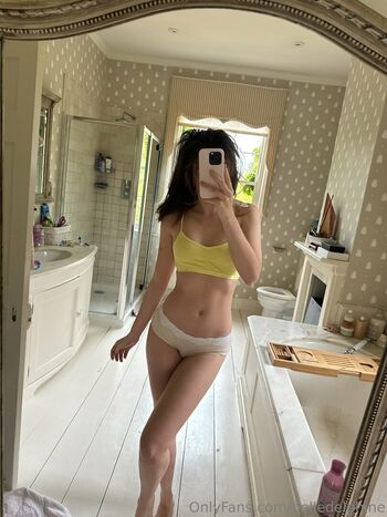 Belle Delphine