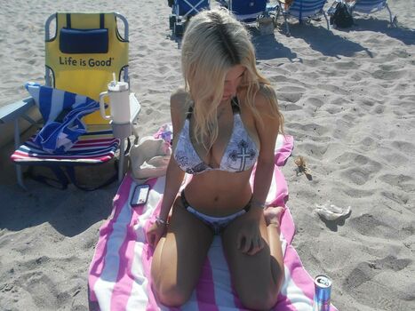 BestBlondiiecb