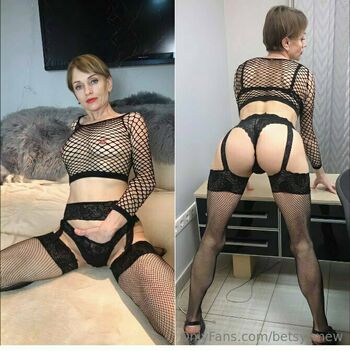 betsy_mew