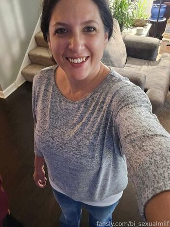 bi_sexualmilf