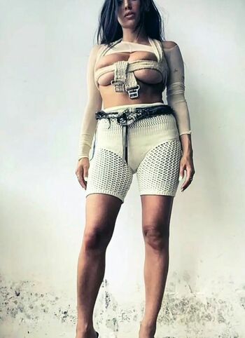 Bianca Censori