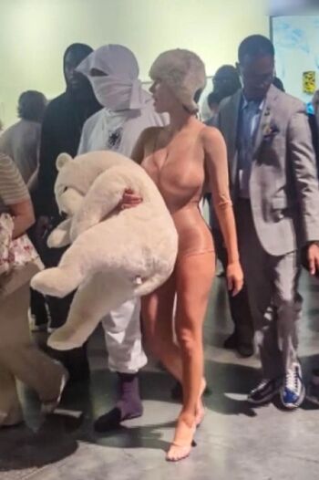 Bianca Censori