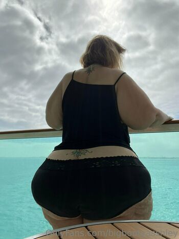 bigbootyasshley