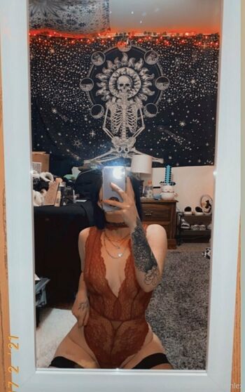 biggtittygothgirl